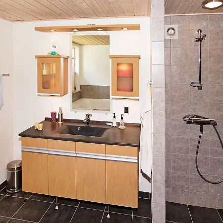 Holiday Home Hybenvej V *